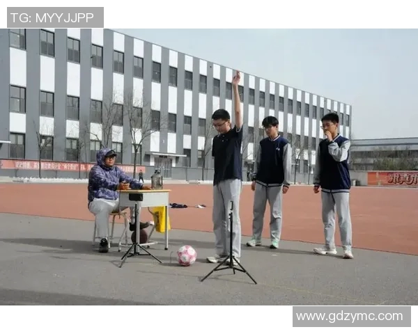 足球明星助力中考学子拼搏奋斗激励视频分享